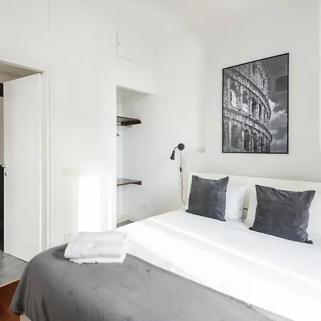 White Flat Termini * Roma