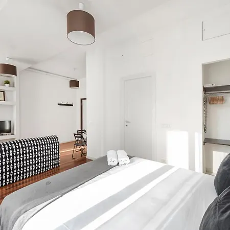 White Flat Termini * Rom