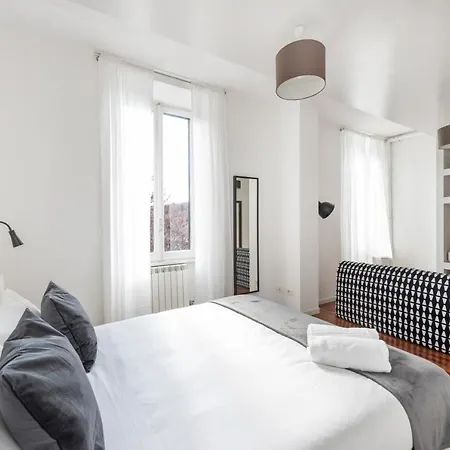 White Flat Termini * Rom