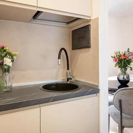 Apartament White Flat Termini *